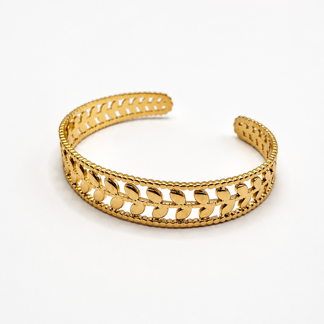 White Incarnated Bracelet